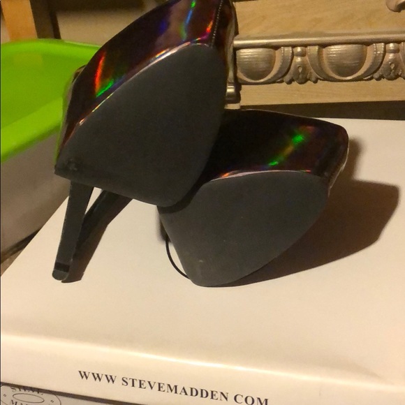 Heels - Picture 6 of 6